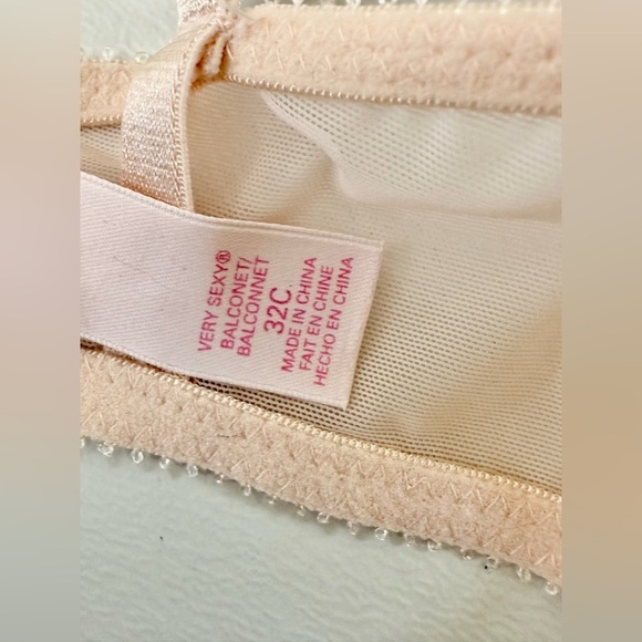 Victoria’s Secret Very Sexy Embroidered Balconette Push Up Bra With Crystals - Picture 11 of 11